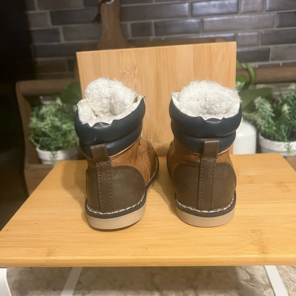 Old Navy Tan Brown Faux-Fur Lined Kids Winter Boots